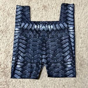 Black gray silky smooth leggings with woven chevron cable print design